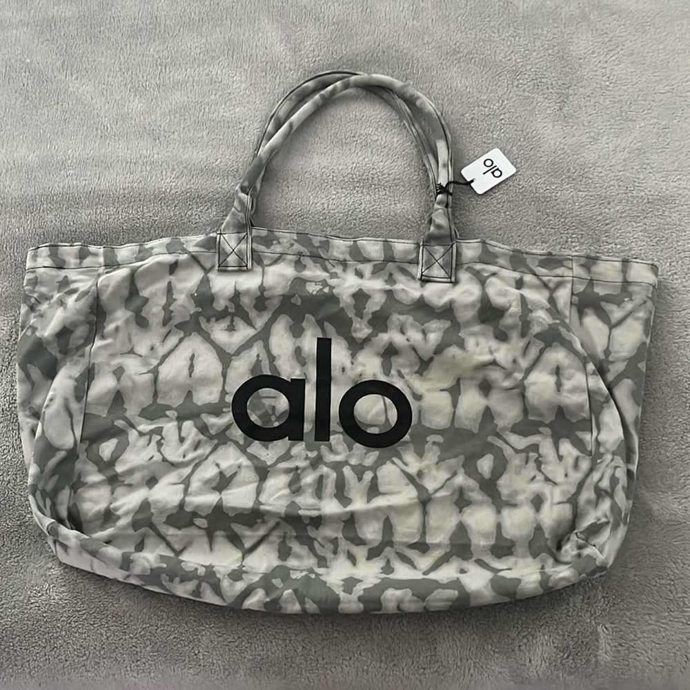 Alo large tote bag